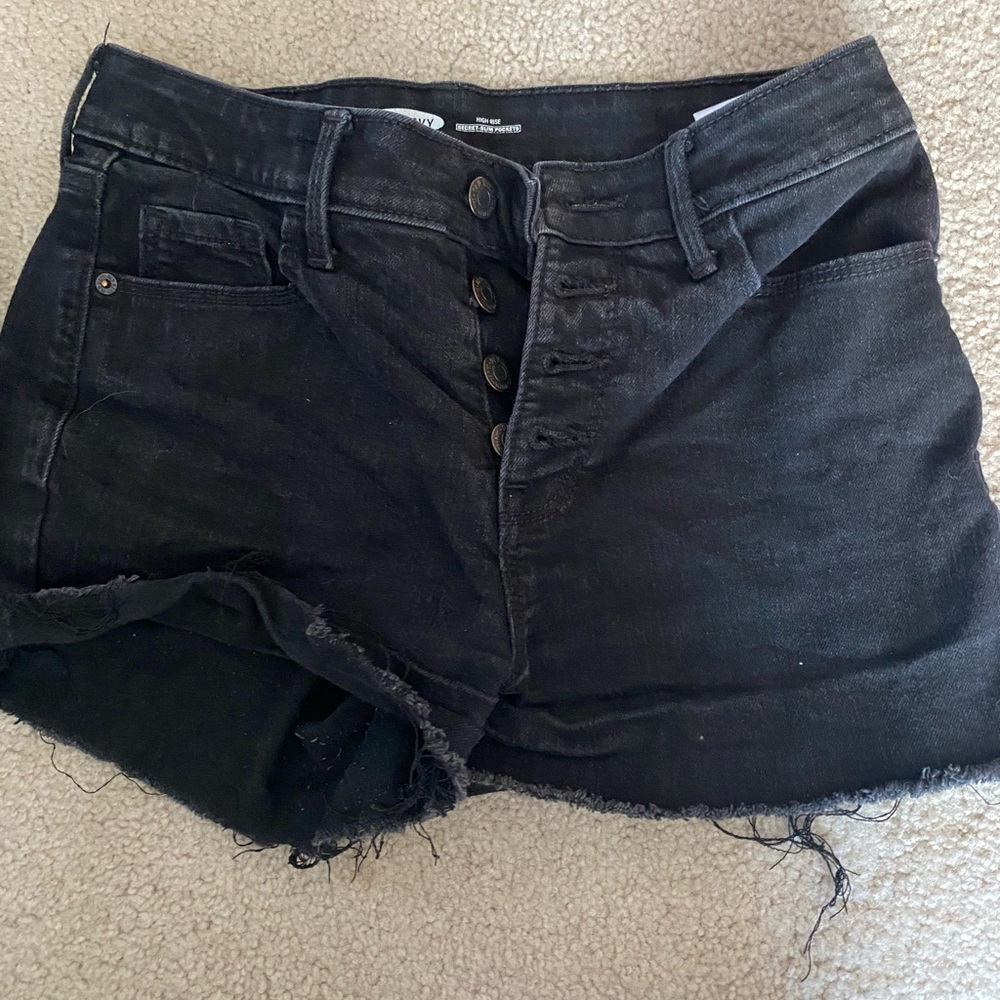 black old navy shorts